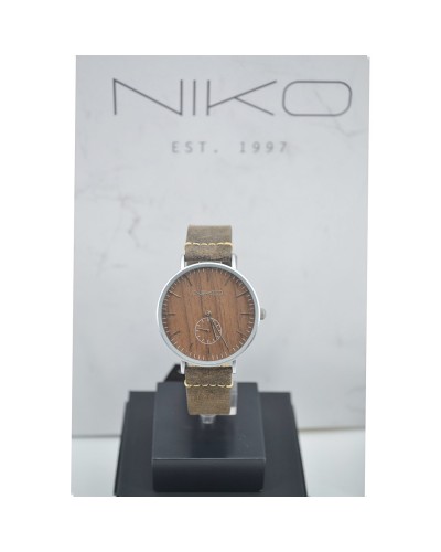 Niko | Vintage 1970's | Gold Tone | Octagonal Face | Slimline Petite |  Analog Watch | Hong Kong | Analog watch, Gold tones, Fashion watches